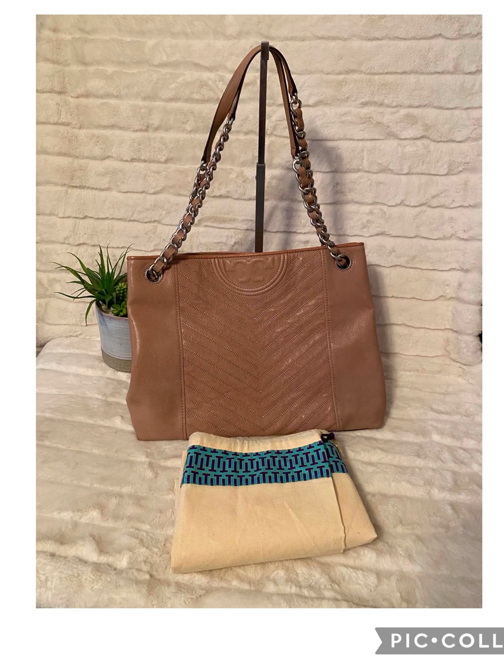 EUC Tory Burch Tote Bag